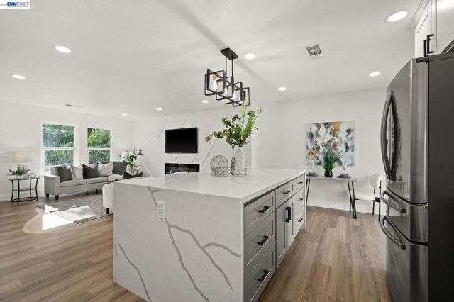 219 Omira Dr, San Jose, CA 95123