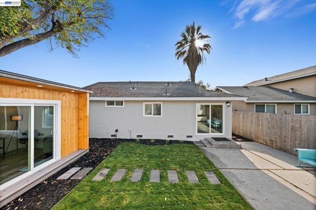 219 Omira Dr, San Jose, CA 95123