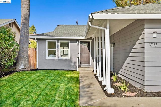 219 Omira Dr, San Jose, CA 95123
