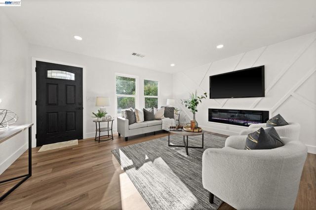 219 Omira Dr, San Jose, CA 95123
