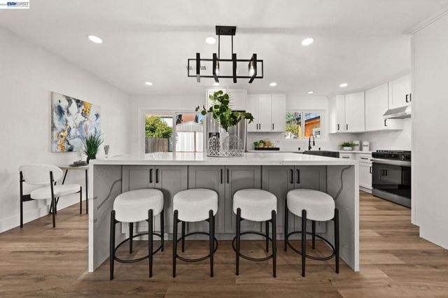 219 Omira Dr, San Jose, CA 95123