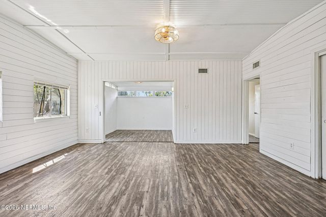 1044 HALIFAX Road, Jacksonville, FL 32216