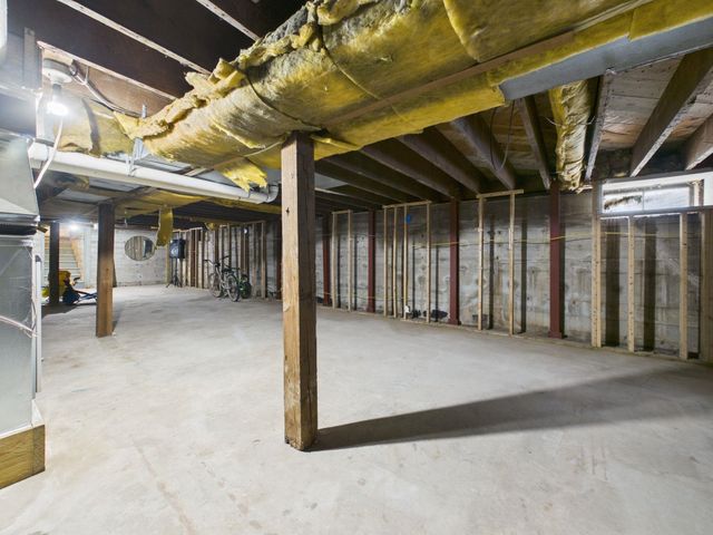 3451 E Craig St, Wichita, KS 67216