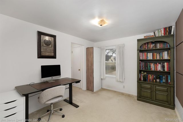 20114 Fairway Drive, Grosse Pointe Woods, MI 48236