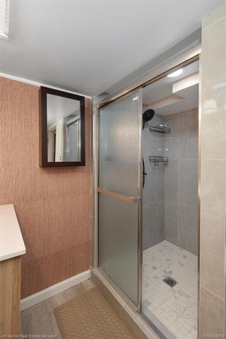 20114 Fairway Drive, Grosse Pointe Woods, MI 48236