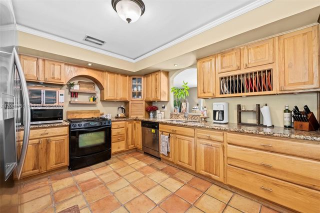 1925 N 39th Ave, Hollywood, FL 33021