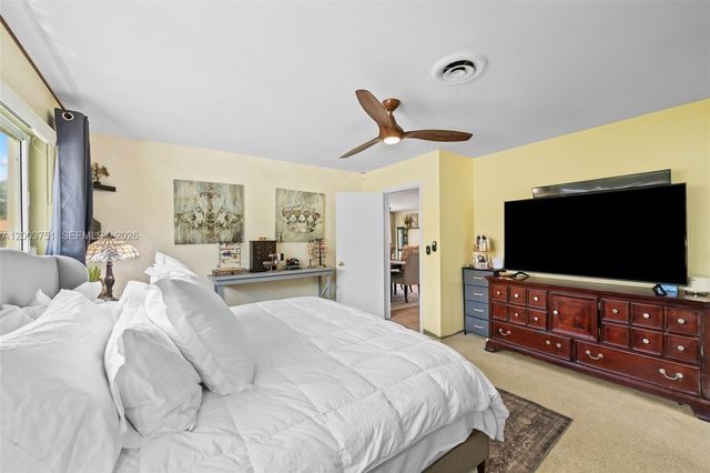 1925 N 39th Ave, Hollywood, FL 33021