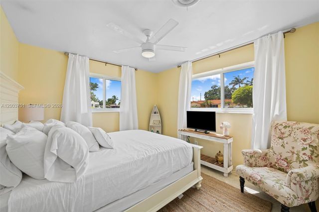 1925 N 39th Ave, Hollywood, FL 33021