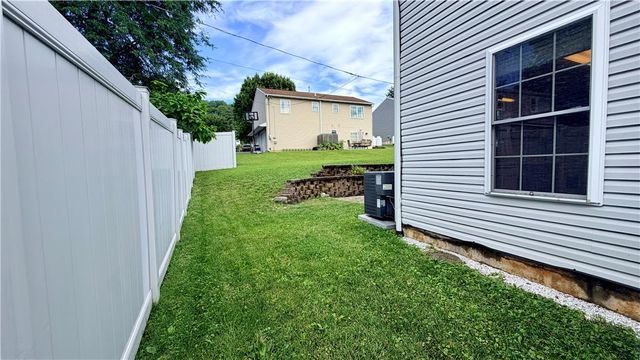 1433 Salisbury Road, Allentown City, PA 18103