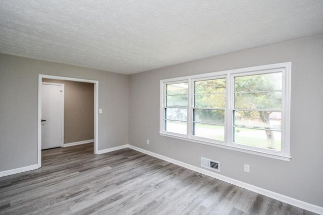 90 Cabriolet Trail, Mcdonough, GA 30253