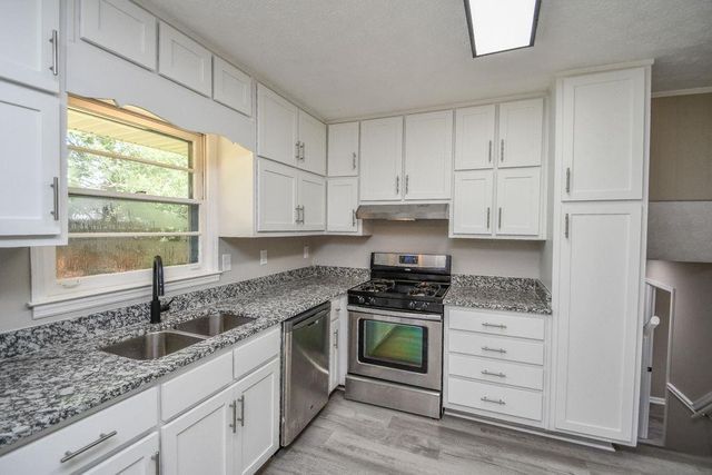 90 Cabriolet Trail, Mcdonough, GA 30253