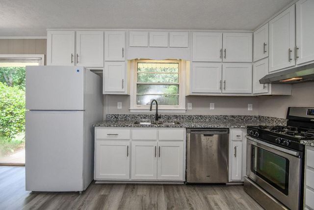 90 Cabriolet Trail, Mcdonough, GA 30253