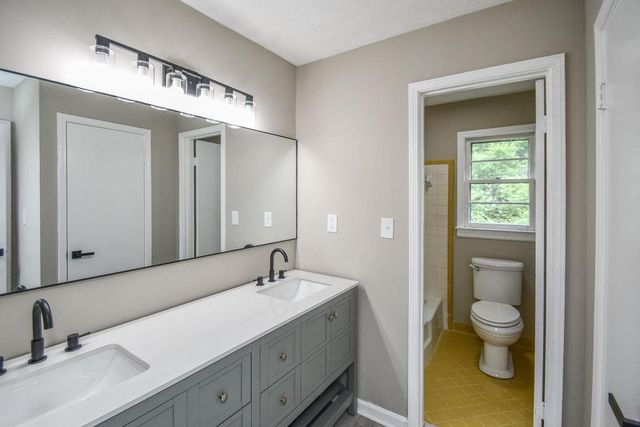 90 Cabriolet Trail, Mcdonough, GA 30253