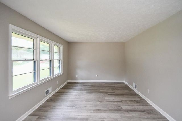 90 Cabriolet Trail, Mcdonough, GA 30253