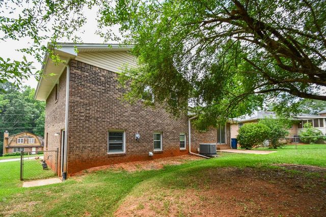 90 Cabriolet Trail, Mcdonough, GA 30253