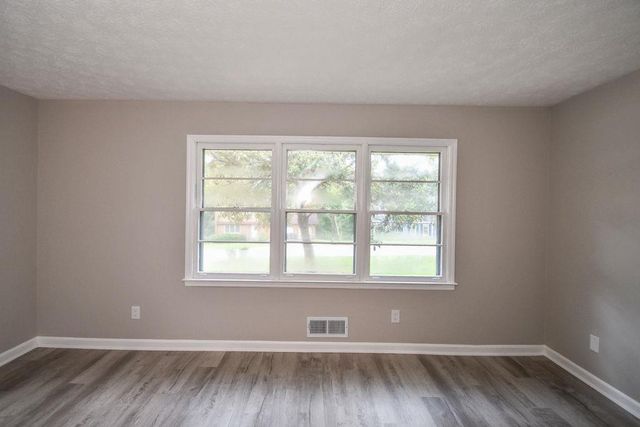 90 Cabriolet Trail, Mcdonough, GA 30253
