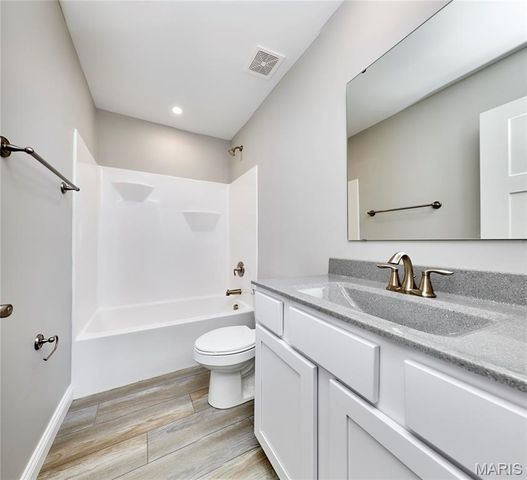 136 Peruque Creek Manor, Wright City, MO 63390