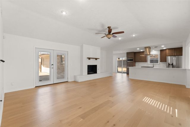 609 Lake Ridge Drive, Allen, TX 75002