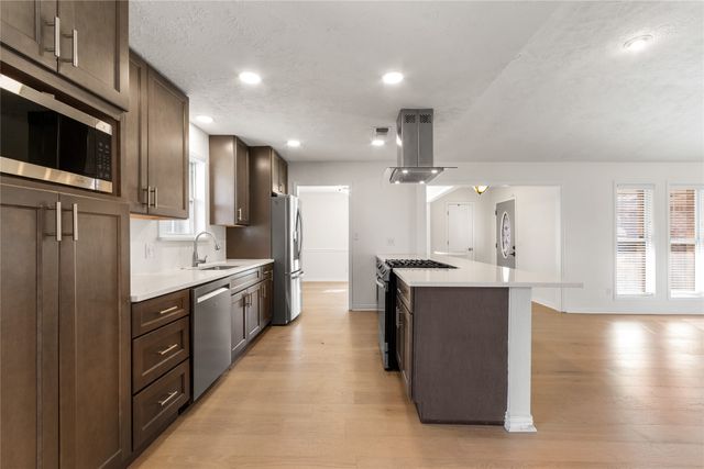 609 Lake Ridge Drive, Allen, TX 75002