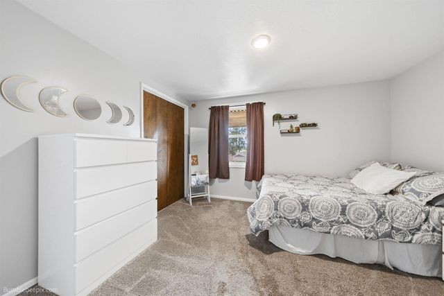 5544 N Drumheller St, Spokane, WA 99205