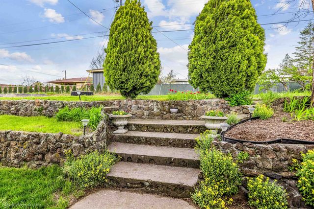 5544 N Drumheller St, Spokane, WA 99205