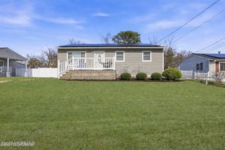 28 Bucknell Drive, Toms River, NJ 08757