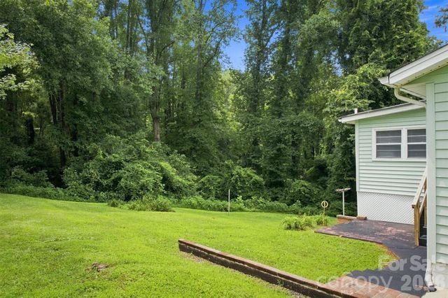 121 Rhyne Street, Morganton, NC 28655