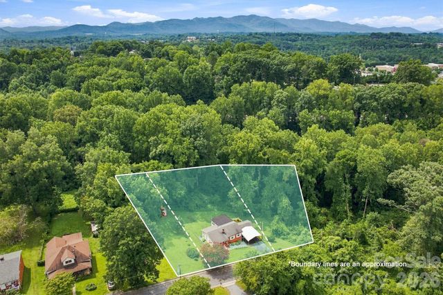 121 Rhyne Street, Morganton, NC 28655