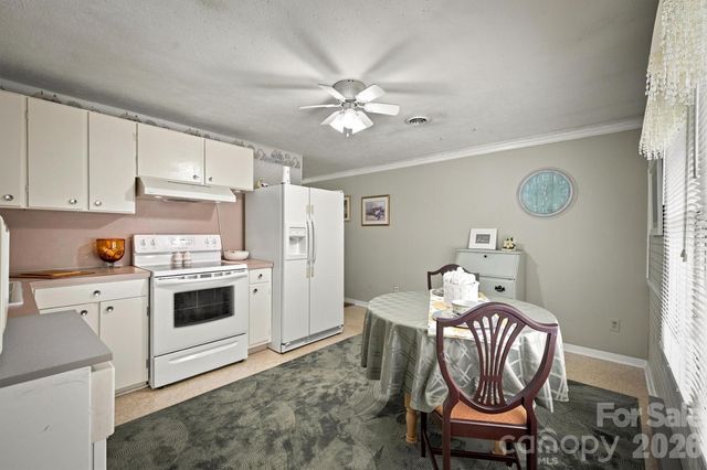 121 Rhyne Street, Morganton, NC 28655
