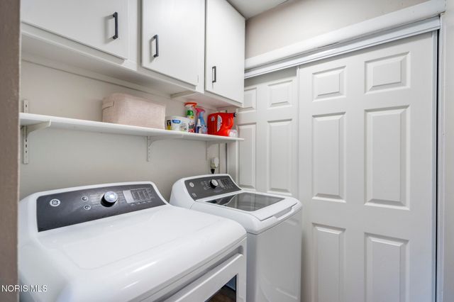 2048 Mayport Drive, Toledo, OH 43611