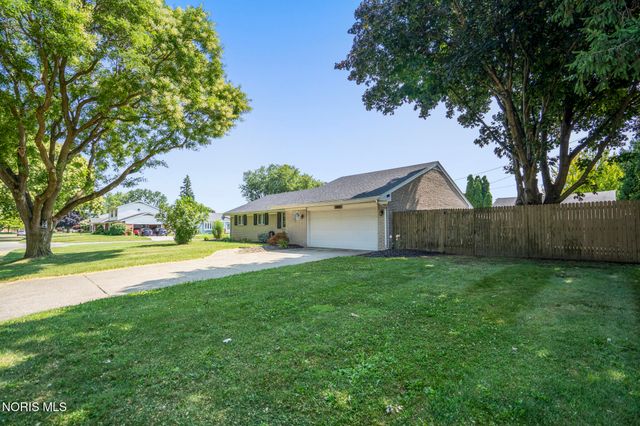 2048 Mayport Drive, Toledo, OH 43611
