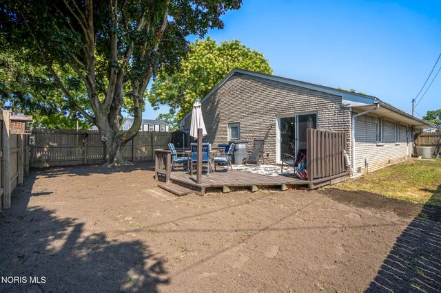2048 Mayport Drive, Toledo, OH 43611