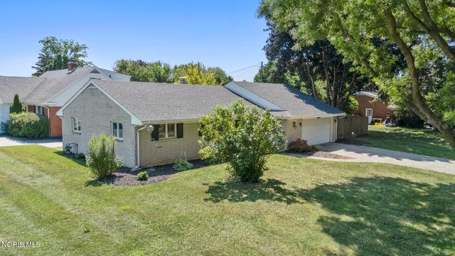 2048 Mayport Drive, Toledo, OH 43611