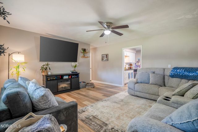2048 Mayport Drive, Toledo, OH 43611