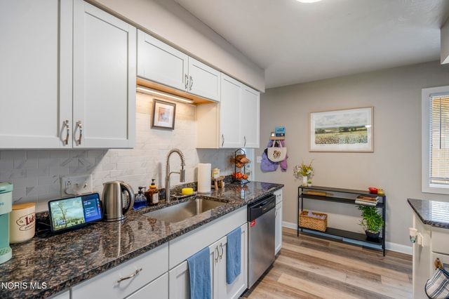 2048 Mayport Drive, Toledo, OH 43611