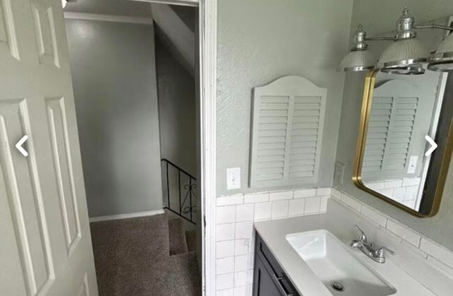 101 Cambridge Drive A&B, Carl Junction, MO 64834