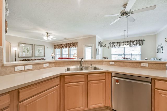 2409 Ameno Drive, Pearland, TX 77581