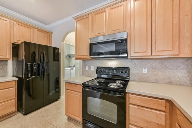 2409 Ameno Drive, Pearland, TX 77581