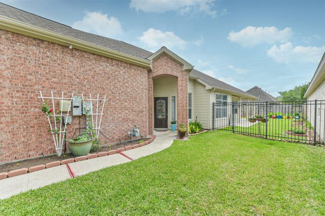 2409 Ameno Drive, Pearland, TX 77581