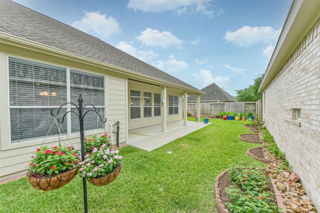 2409 Ameno Drive, Pearland, TX 77581