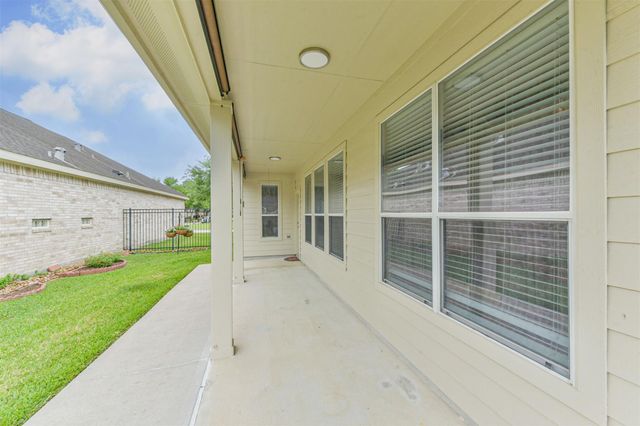 2409 Ameno Drive, Pearland, TX 77581