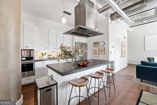 206 11th Street NE 702, Atlanta, GA 30309