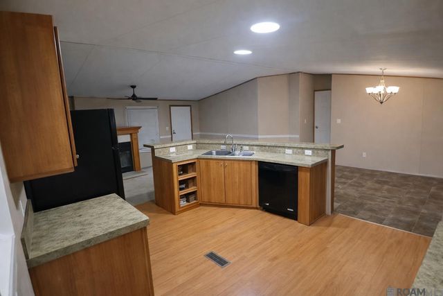 131 Pleasant Lane, Belle Rose, LA 70341