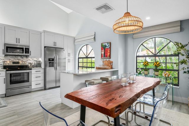 13549 Fountain View Boulevard, Wellington, FL 33414