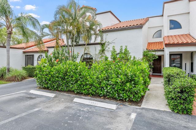 13549 Fountain View Boulevard, Wellington, FL 33414