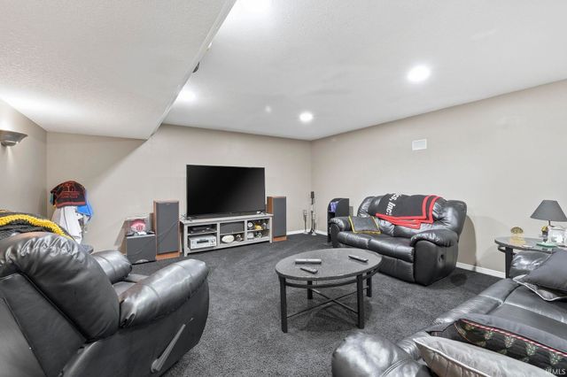 14816 Metea Valley Parkway, Leo, IN 46765