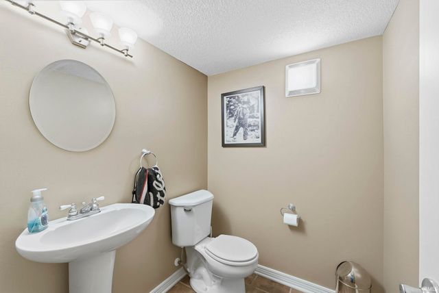 14816 Metea Valley Parkway, Leo, IN 46765