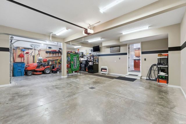 14816 Metea Valley Parkway, Leo, IN 46765