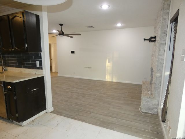 6806 Laguna Verde, San Antonio, TX 78239