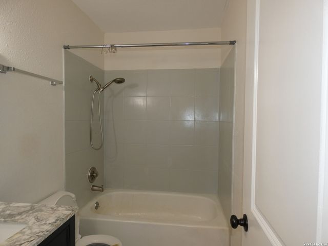 6806 Laguna Verde, San Antonio, TX 78239